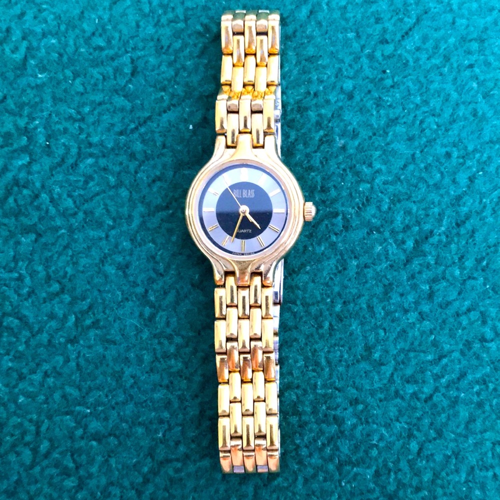 💛BILL BLASS VINTAGE GOLD WATCH WATER RESISTANT STAINLESS STEAL NEEDS BATERY